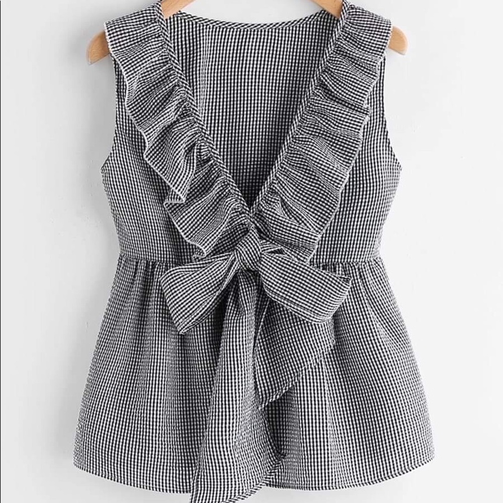 Vneck black&white women top